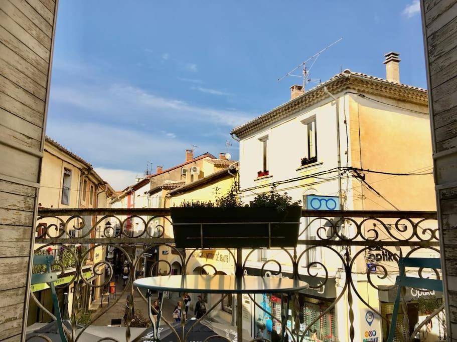 Coeur Du Centre Ville Avec Balcon L'Isle-sur-la-Sorgue Bagian luar foto
