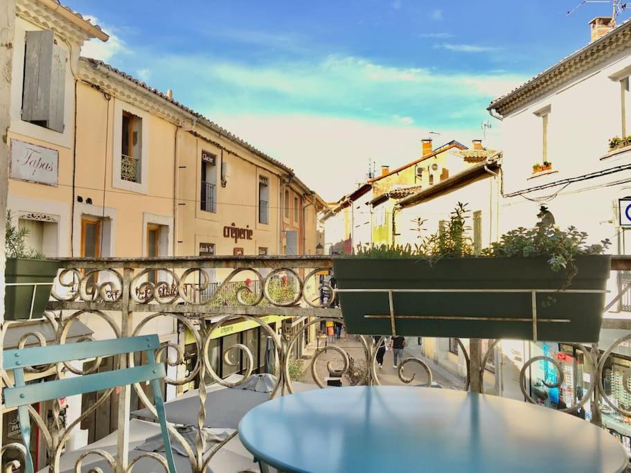 Coeur Du Centre Ville Avec Balcon L'Isle-sur-la-Sorgue Bagian luar foto